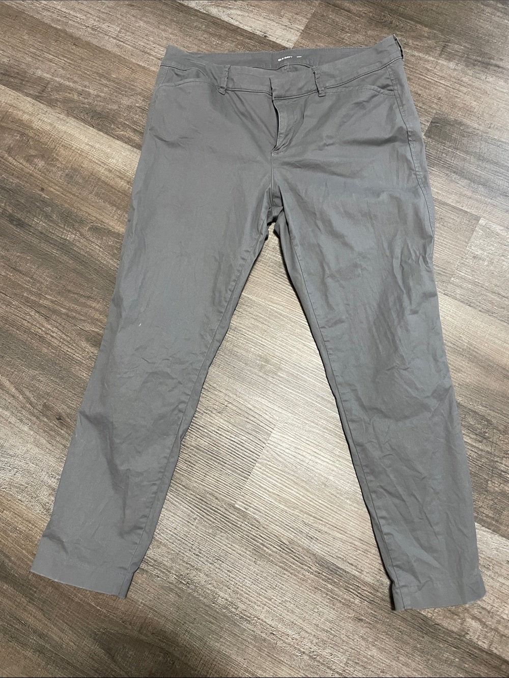 Old Navy women's Gray Chinos - Slim Casual Trousers